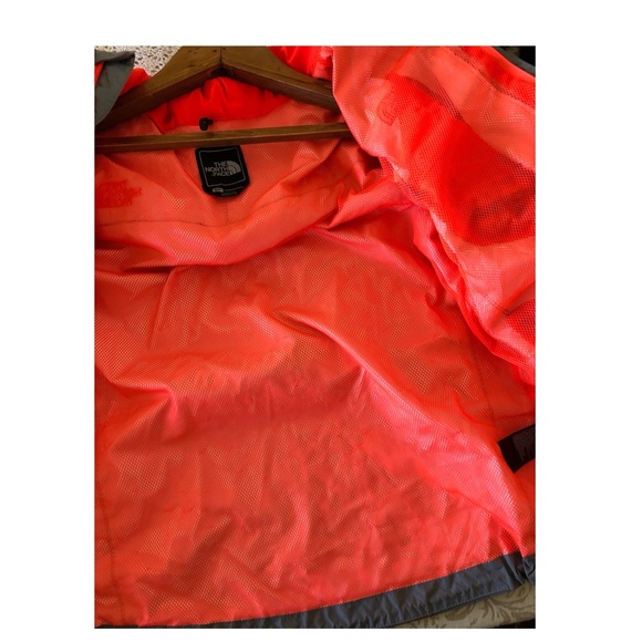 {The North Face} Women’s lightweight windbreaker jacket - Picture 5 of 9